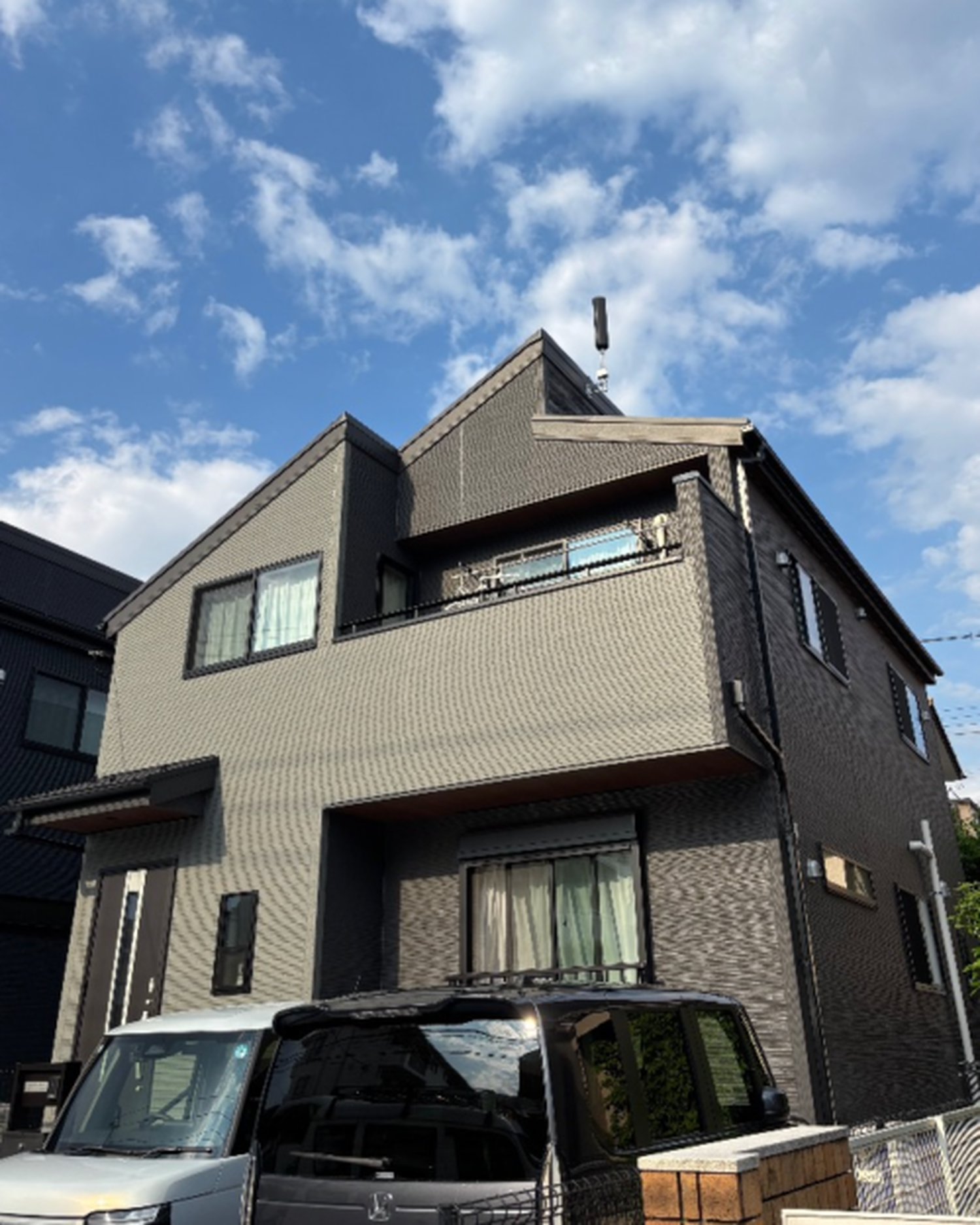 なぜテレビアンテナは屋根の上に設置される？ 新築戸建て各位置に