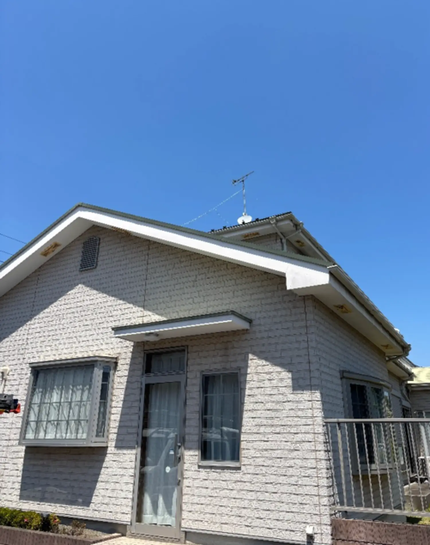 なぜテレビアンテナは屋根の上に設置される？ 新築戸建て各位置に